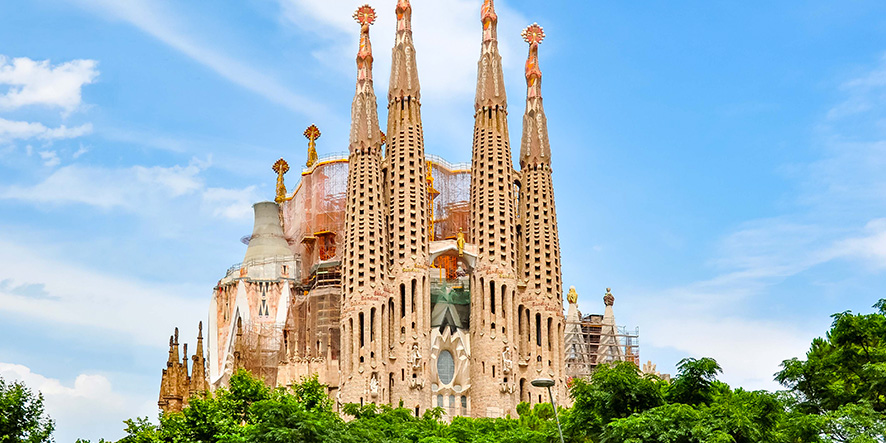 sagrada-familia-construction-simulator
